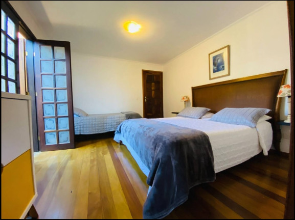 Imagem Casa com 3 Quartos à Venda, 1.000 m² em Capivari - Campos do Jordão