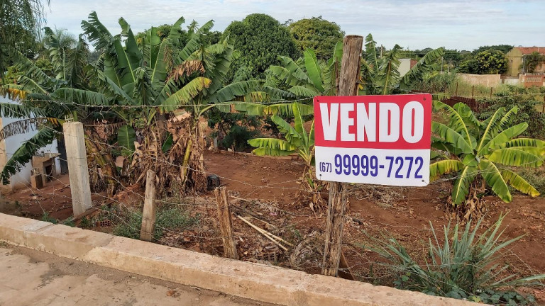 Terreno à Venda,  em Jardim Centenário - Campo Grande