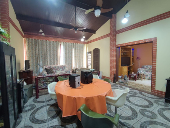 Imagem Chácara com 7 Quartos à Venda,  em Ubatiba - Maricá