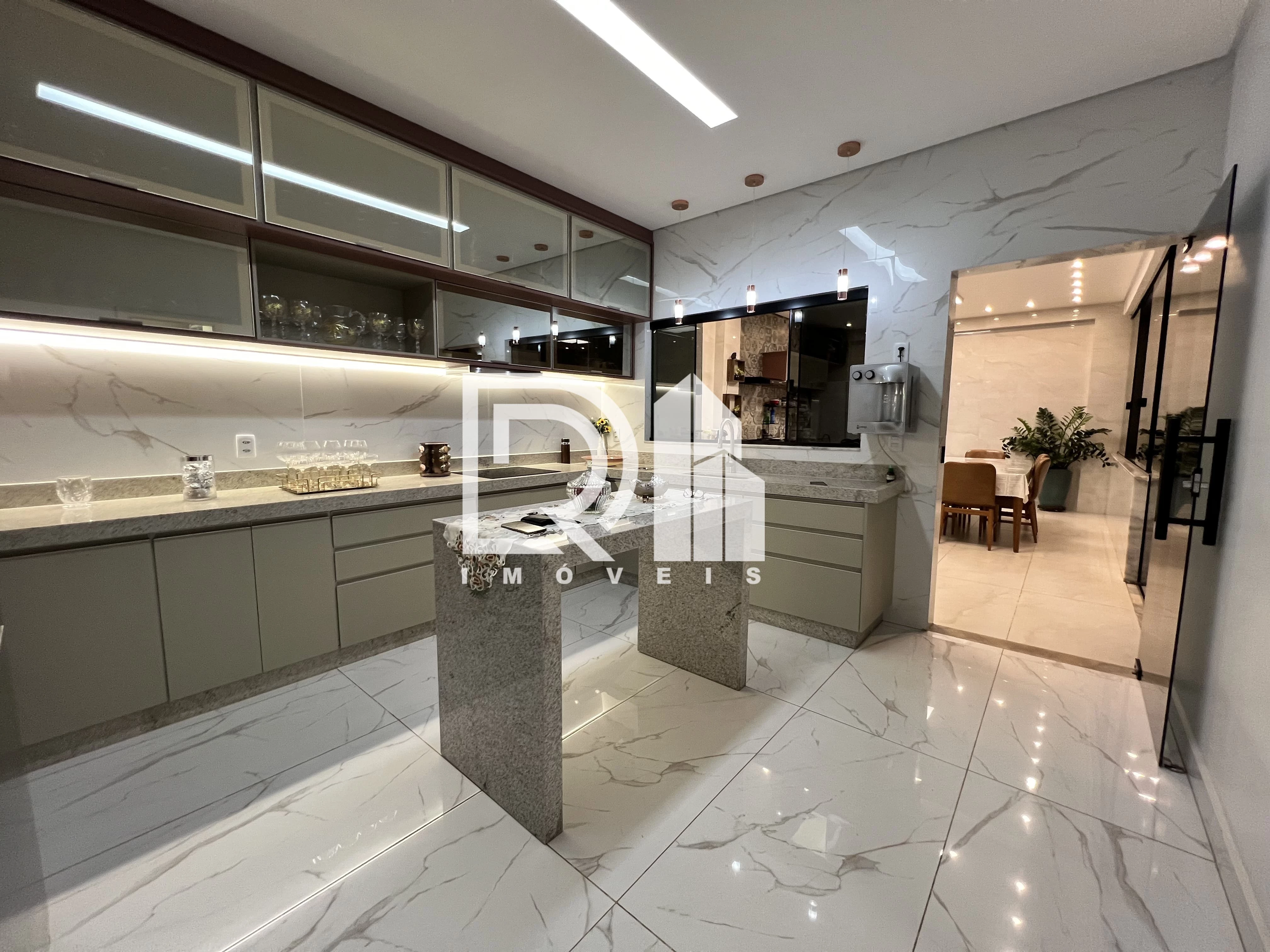 Imagem Casa com 3 Quartos à Venda, 380 m² em Guará II - Brasília