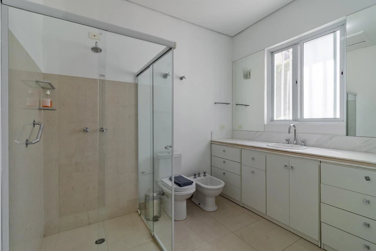 Imagem Casa com 3 Quartos à Venda ou Locação, 300 m² em Jardim Europa - São Paulo