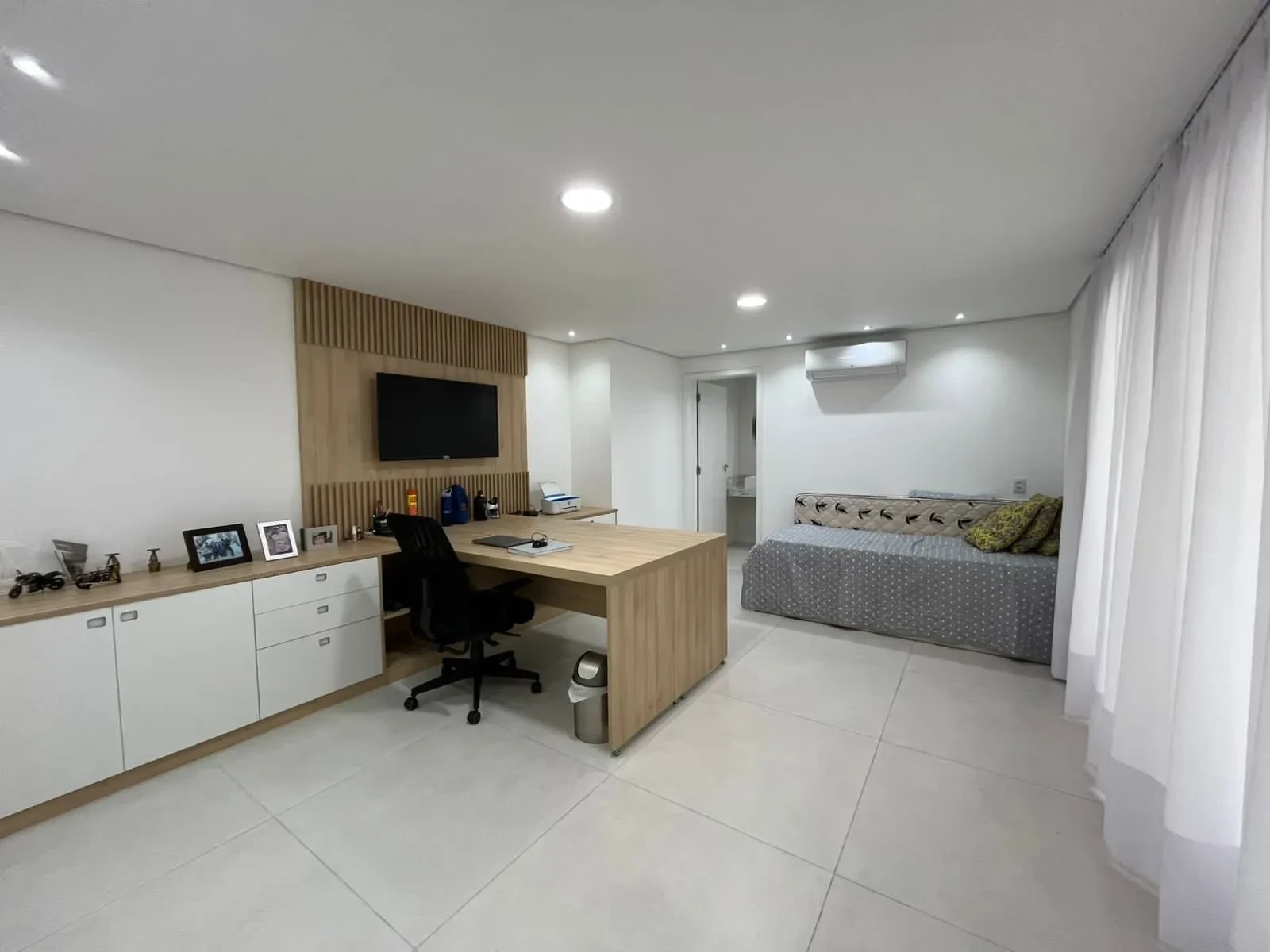 Imagem Casa de Condomínio com 3 Quartos à Venda ou Locação, 330 m² em Medeiros - Jundiaí