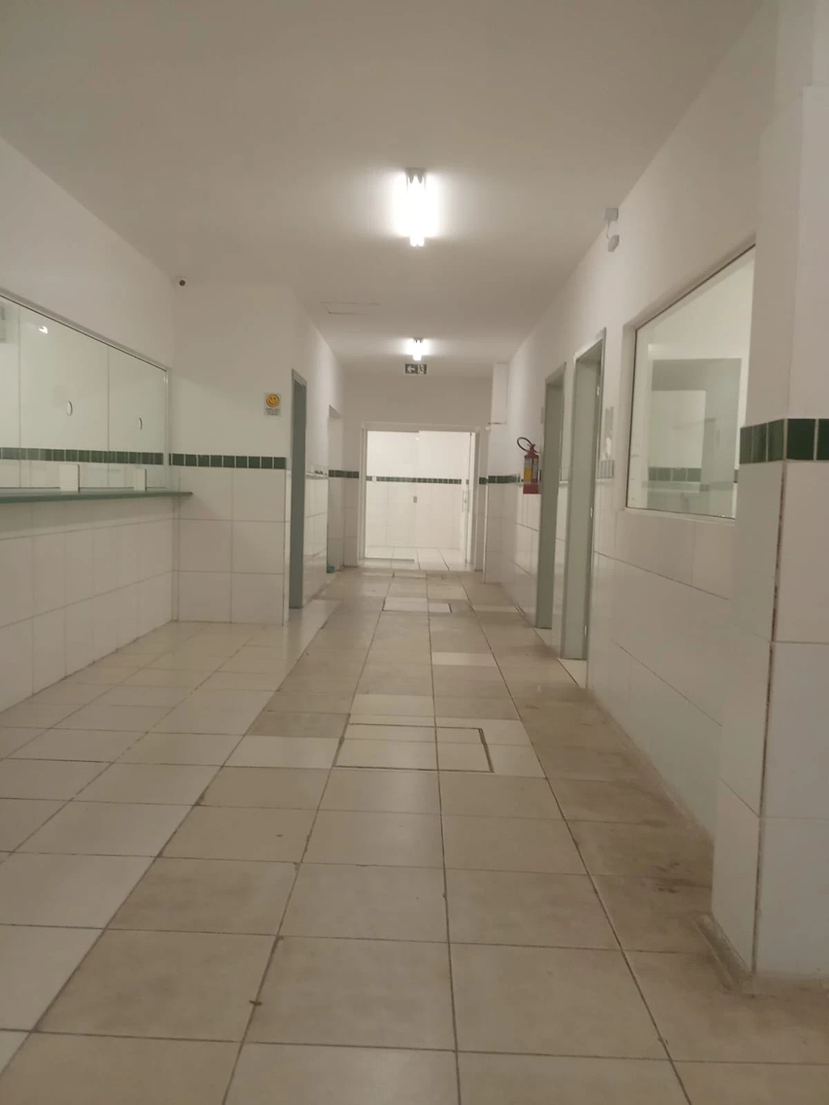 Imagem Imóvel Comercial para Alugar, 2.400 m² em Centro - Canoas