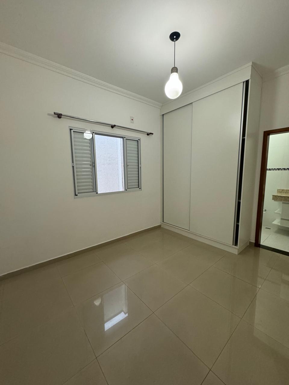Imagem Casa de Condomínio com 3 Quartos para Alugar, 197 m²em Loteamento Fernando Camargo Nogueira - Taubaté
