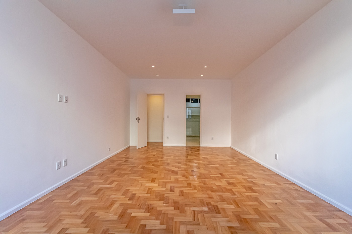 Imagem Apartamento com 4 Quartos à Venda ou Temporada, 330 m²em Copacabana - Rio de Janeiro