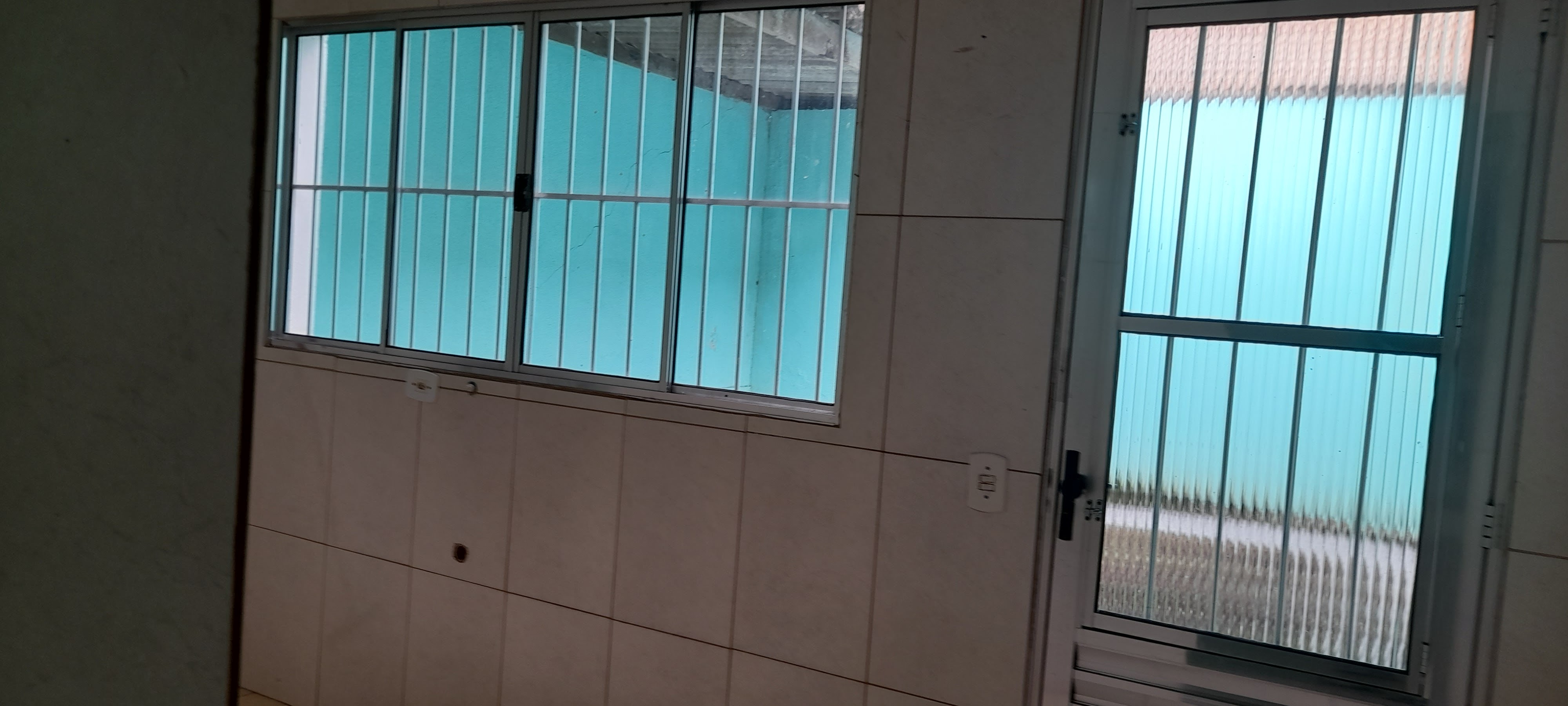 Imagem Casa com 4 Quartos para Alugar, 200 m²em Jardim Figueira Grande - São Paulo