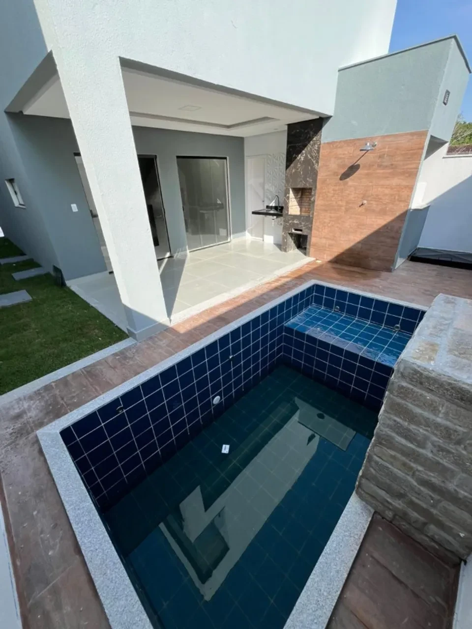 Imagem Casa de Condomínio com 4 Quartos à Venda, 210 m² em Quarenta Horas (Coqueiro) - Ananindeua