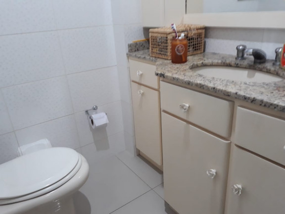 Imagem Apartamento com 2 Quartos à Venda, 7.800 m² em Agronômica - Florianópolis