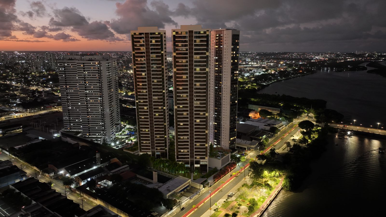 Imagem Apartamento com 4 Quartos à Venda, 149 m² em Santo Amaro - Recife