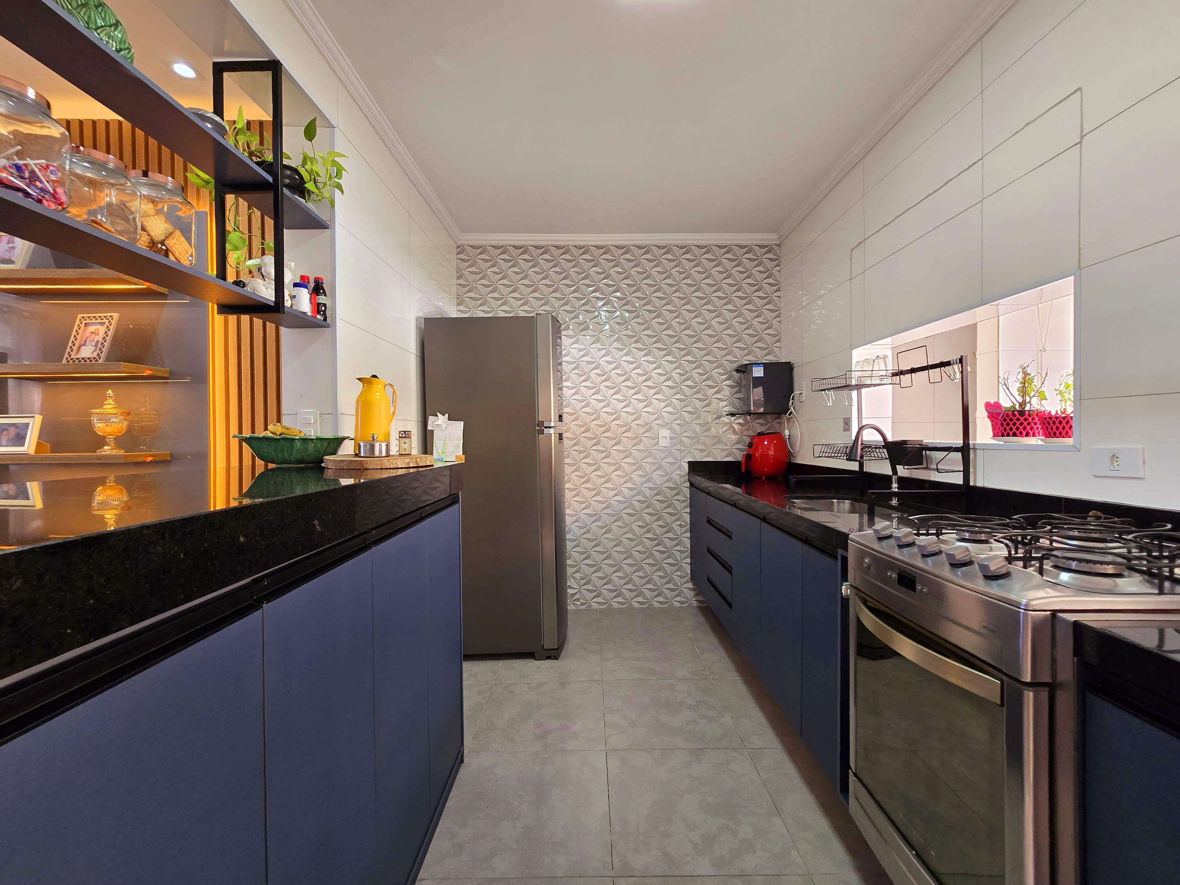 Imagem Apartamento com 2 Quartos à Venda, 75 m²em Ponta da Praia - Santos