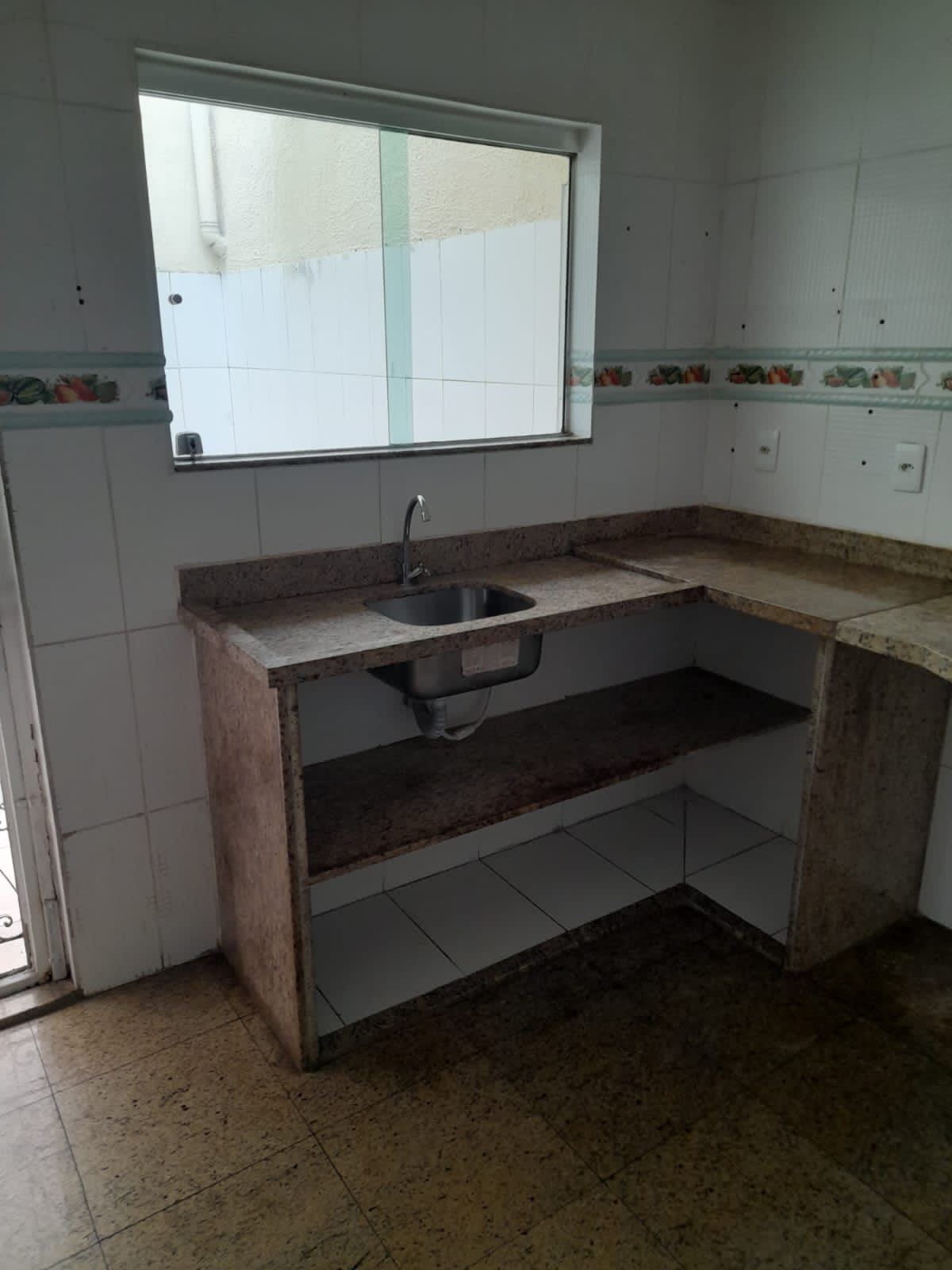 Imagem Casa com 5 Quartos à Venda ou Locação, 224 m²em Adrianópolis - Manaus