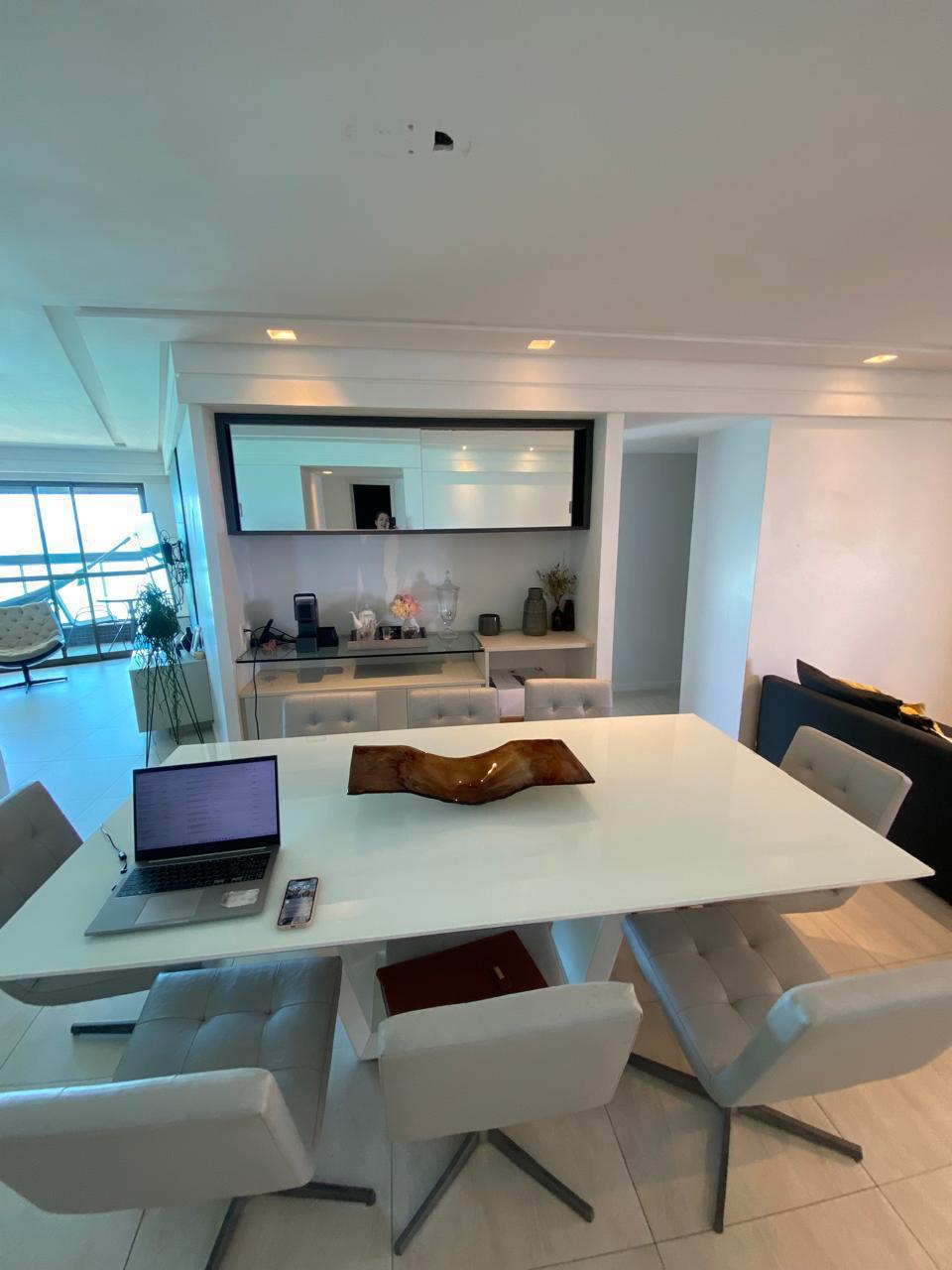 Foto do imóvel: Apartamento com 4 Quartos à Venda, 204 m² em Pina - Recife