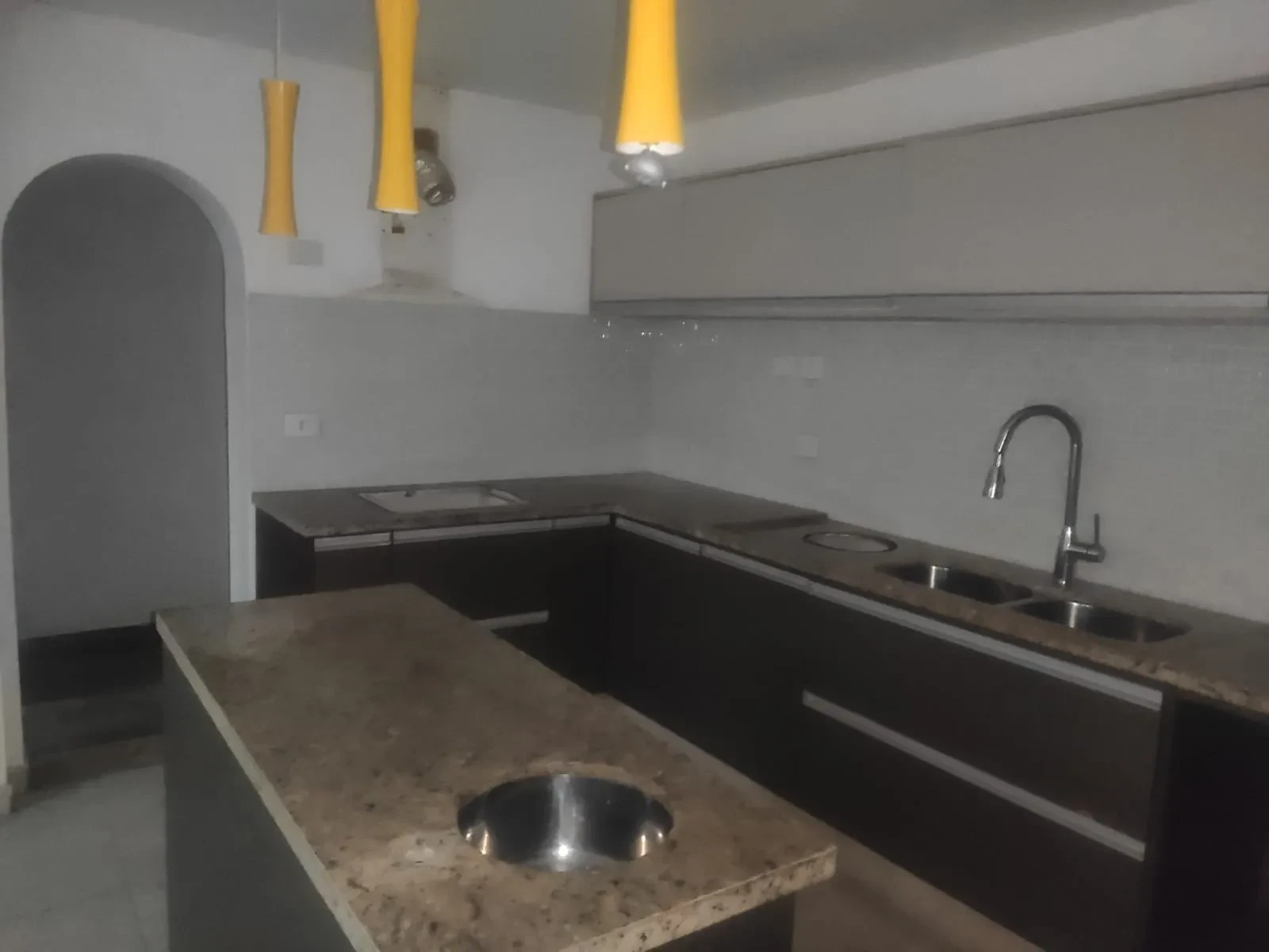 Imagem Casa com 3 Quartos para Alugar, 220 metros em Gonzaga - Santos