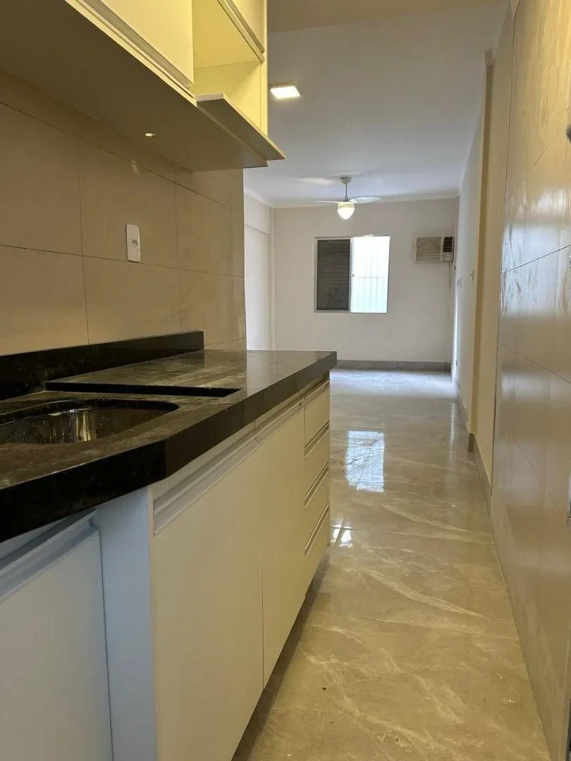 Imagem Kitnet com 1 Quarto à Venda, 33 m² em Canto do Forte - Praia Grande