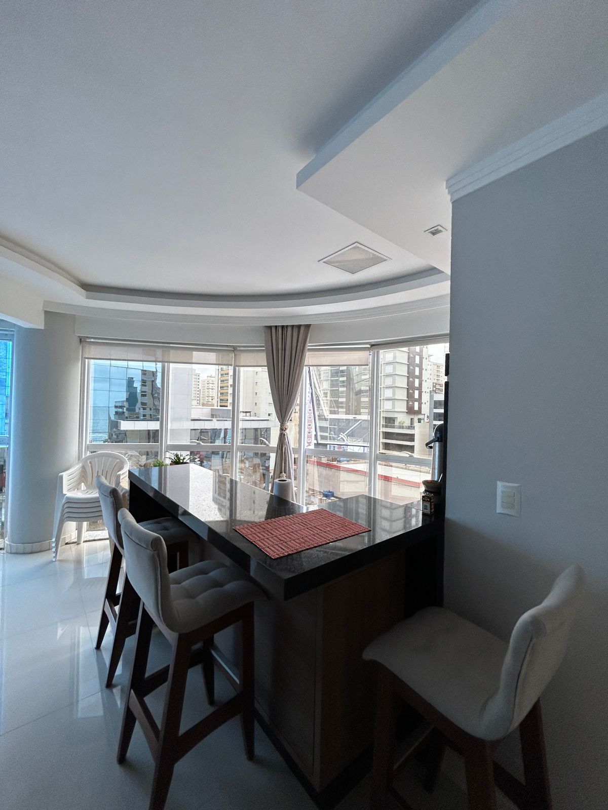 Imagem Apartamento à Venda, 160 m²em Meia Praia - Itapema