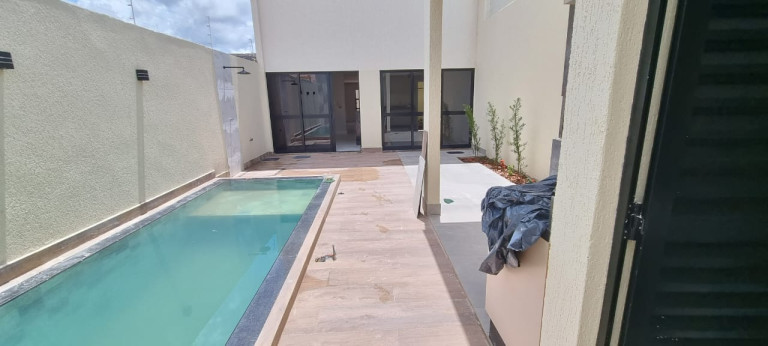 Foto do imóvel: Sobrado com 3 Quartos à Venda, 151 m² em Parque Esplanada III - Valparaíso de Goiás