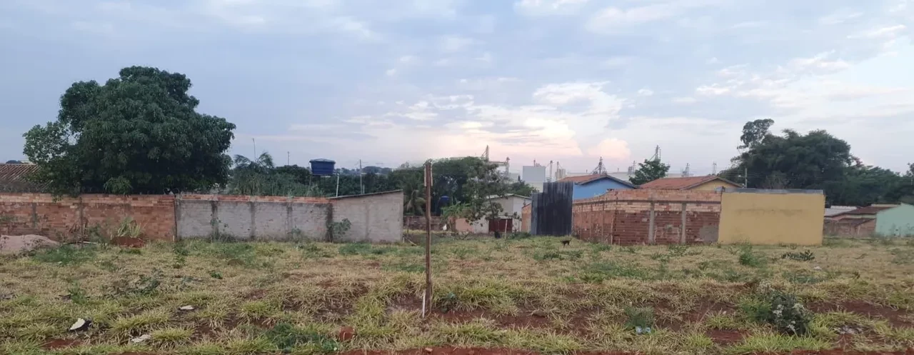 Terreno à Venda, 749 m² em Jardim Cristal - Aparecida de Goiânia