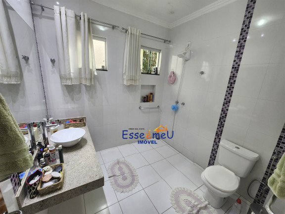 Imagem Casa de Condomínio com 5 Quartos à Venda, 354 m² em Jardins Madri - Goiânia