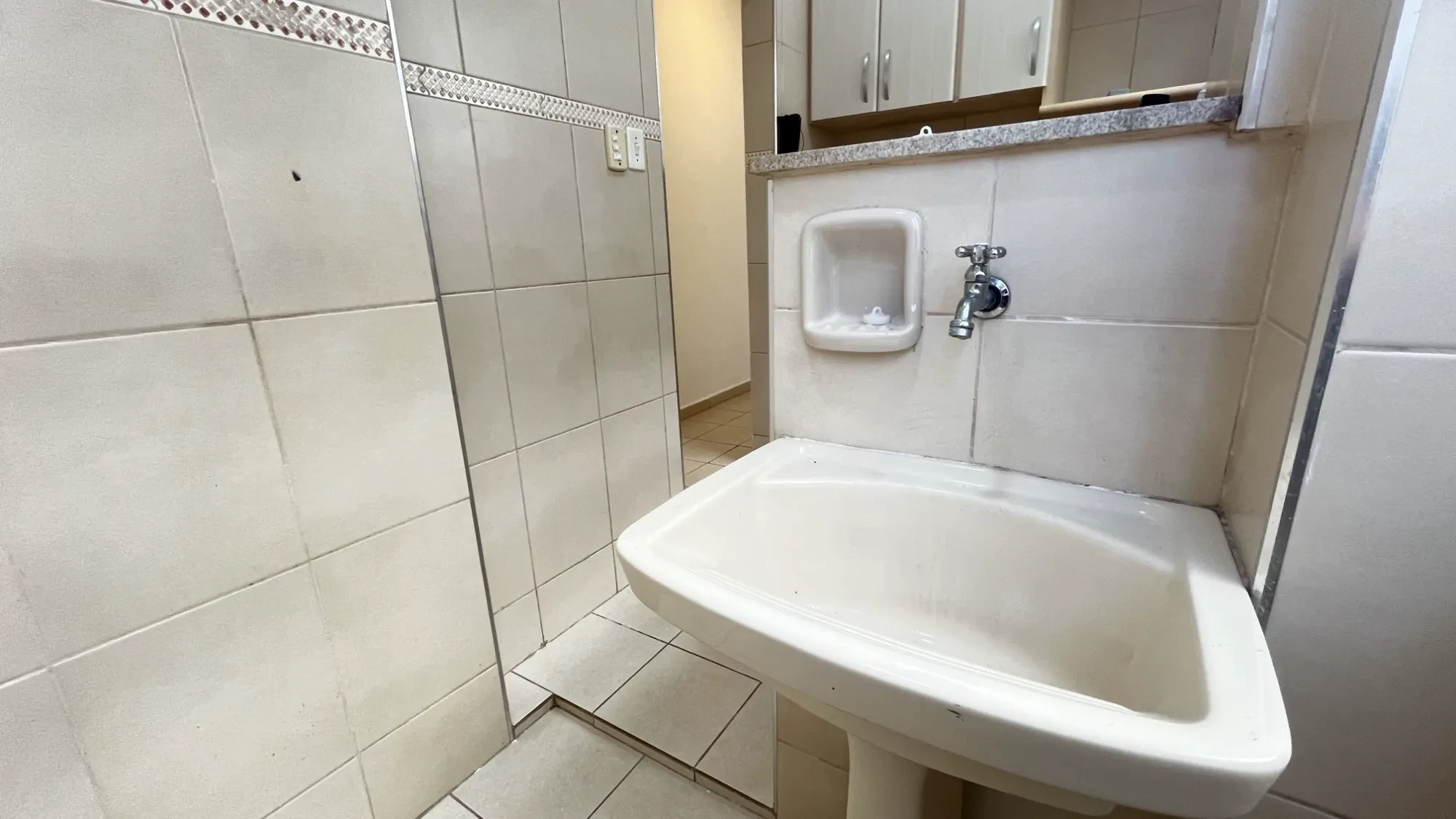 Imagem Apartamento com 1 Quarto à Venda ou Locação, 48 m² em Gonzaga - Santos
