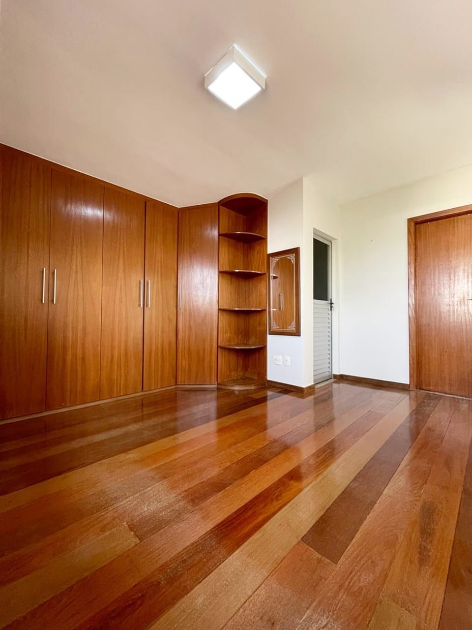 Imagem Casa com 4 Quartos à Venda, 360 m²em Itapoã - Belo Horizonte