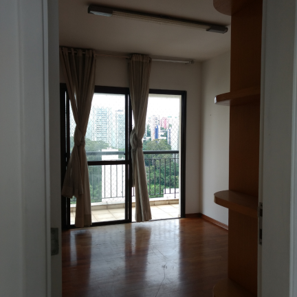 Apartamento com 4 Quartos à Venda,  em Vila Suzana - São Paulo