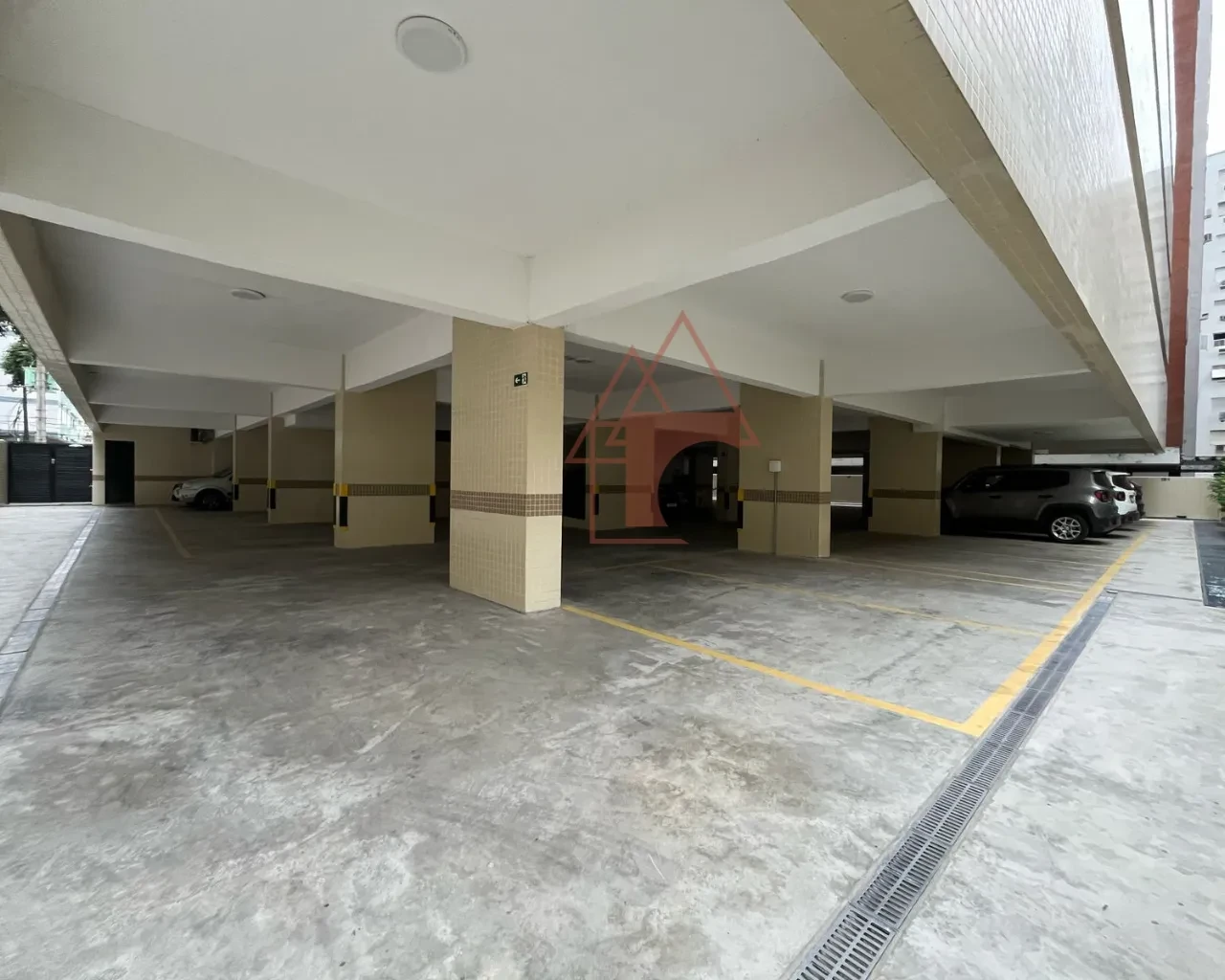 Imagem Apartamento com 2 Quartos à Venda, 75 m² em José Menino - Santos