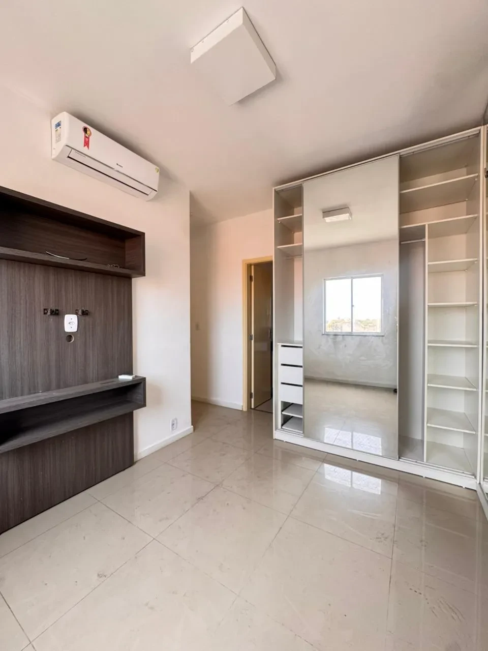 Imagem Apartamento com 3 Quartos à Venda, 77 m² em Jardim Eldorado - São Luís