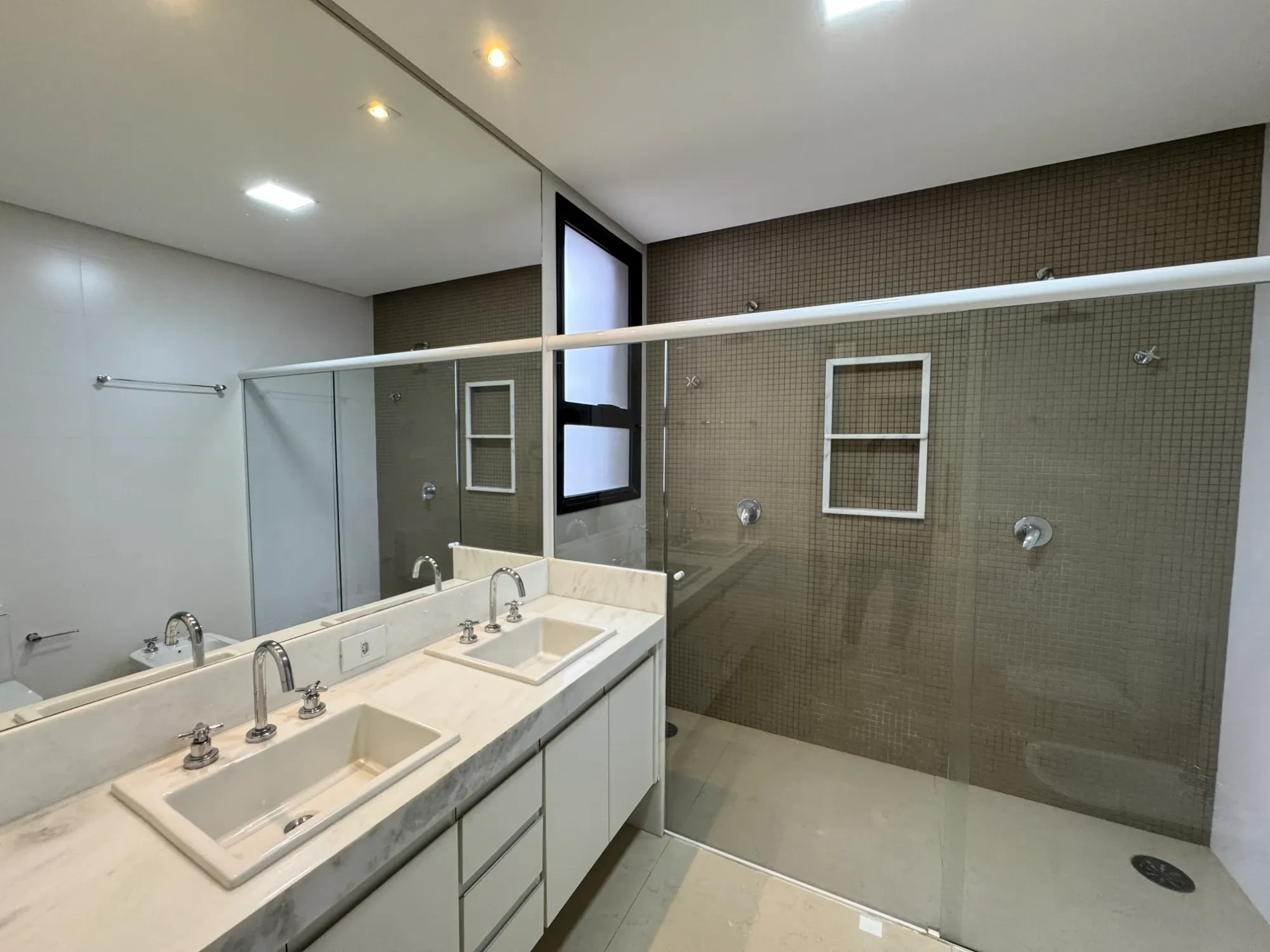 Imagem Apartamento com 3 Quartos para Alugar, 204 m² em Centro - Araçatuba