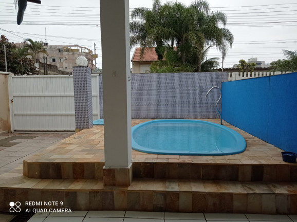 Casa com 5 Quartos à Venda, 380 m² em Centro - Guaratuba
