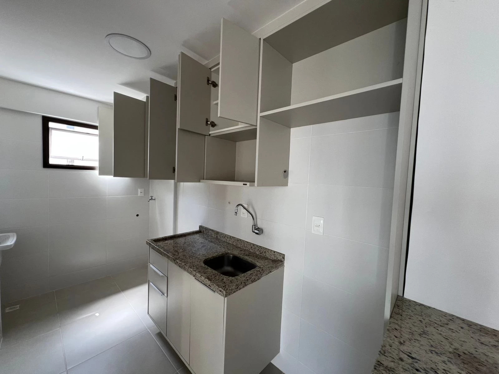 Imagem Apartamento com 1 Quarto para Alugar, 44 m² em Canela - Salvador