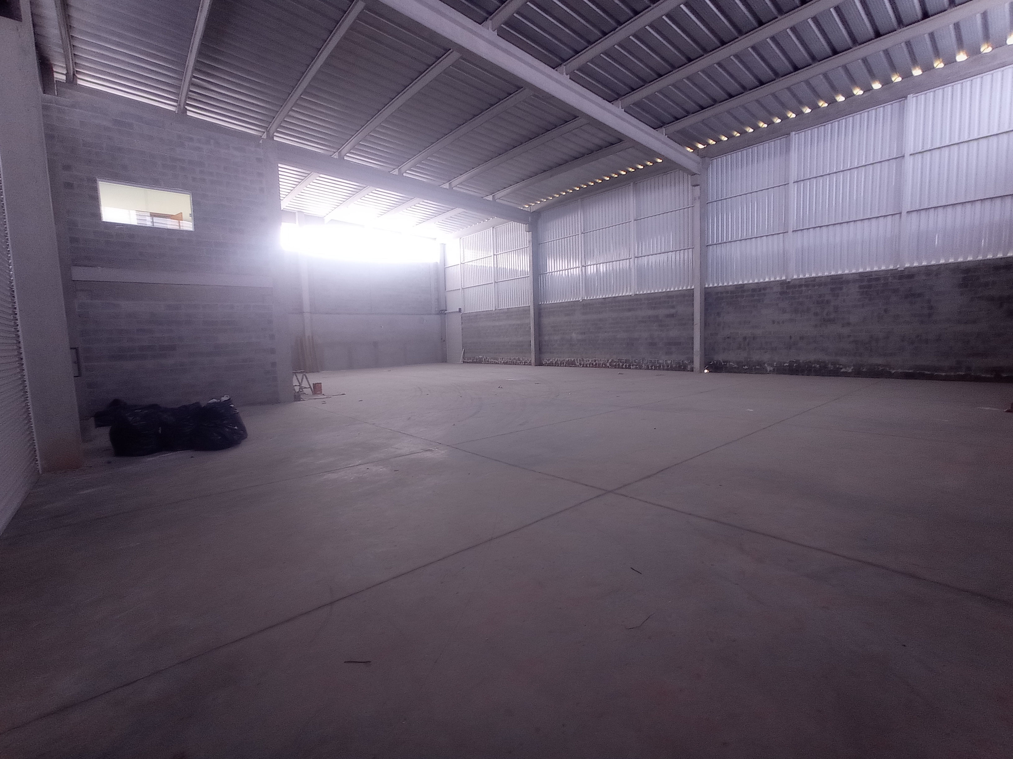 Imagem Galpão para Alugar, 500 m² em Centro - Bom Jesus dos Perdões