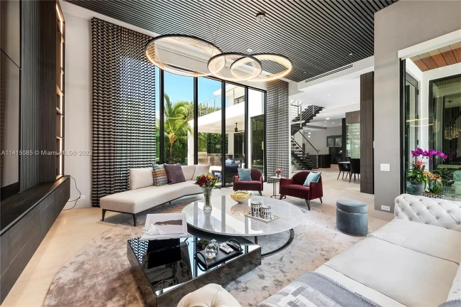 Foto do imóvel: Casa com 5 Quartos à Venda, 387 m²em Alphaville Residencial Um - Barueri