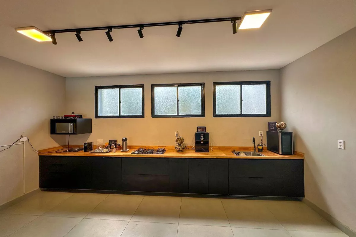 Imagem Casa com 5 Quartos à Venda ou Locação, 420 m² em Alto de Pinheiros - São Paulo