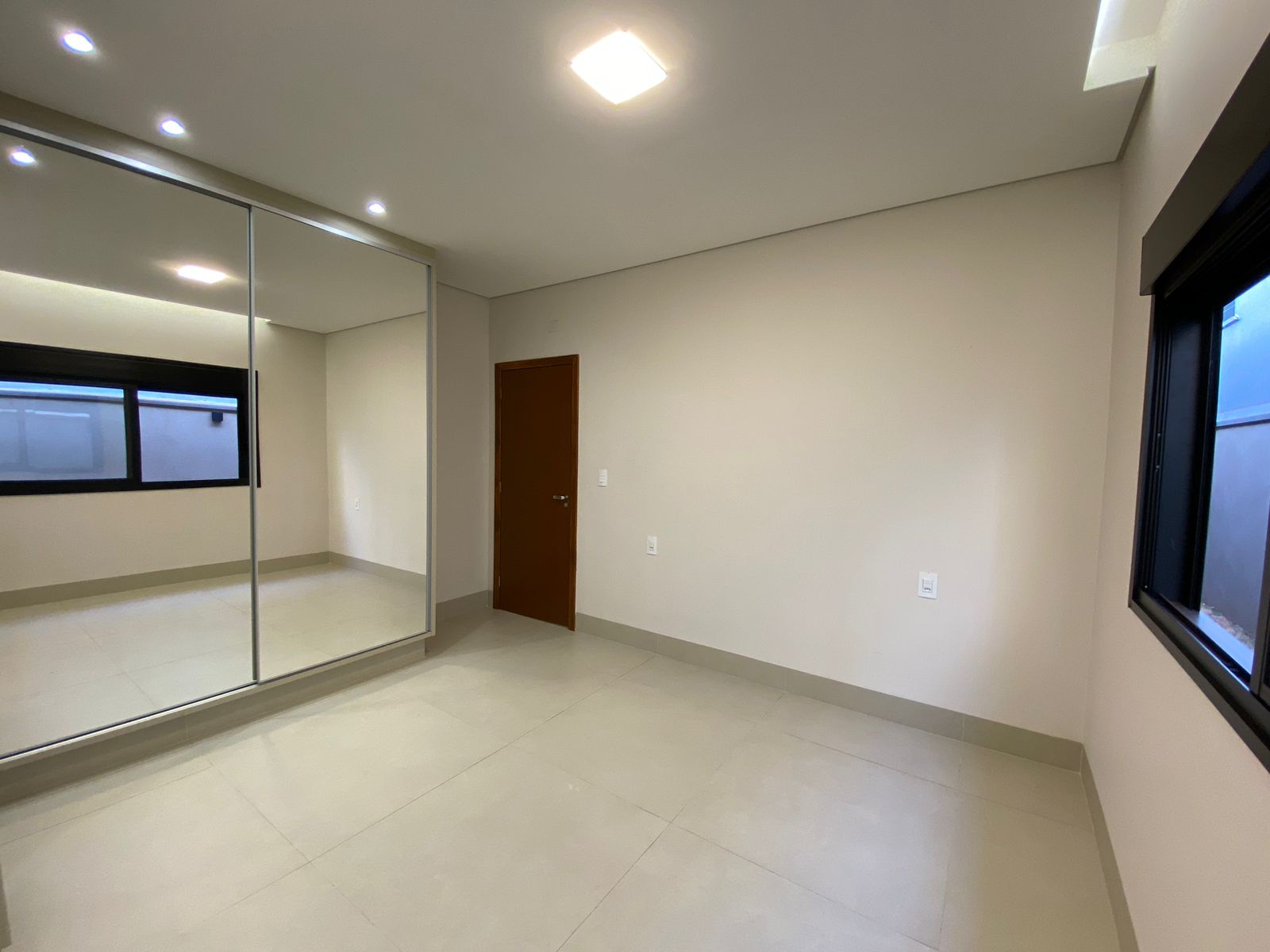 Imagem Casa com 3 Quartos à Venda, 240 m²em Setor Morada do Sol - Rio Verde