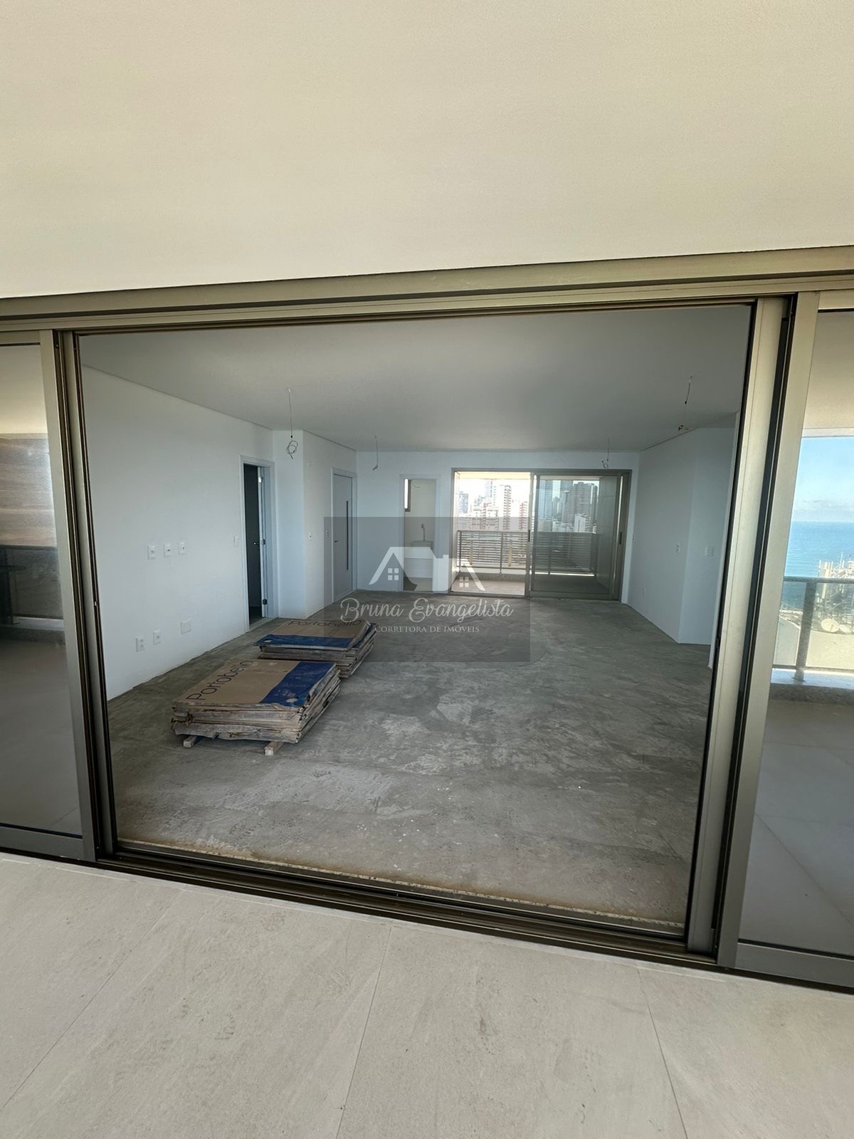 Imagem Apartamento com 4 Quartos à Venda, 210 m² em Barra - Salvador