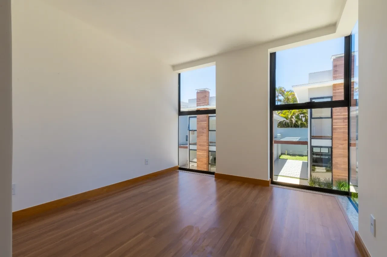 Imagem Casa de Condomínio com 4 Quartos à Venda, 152 m² em Tijuca - Teresópolis
