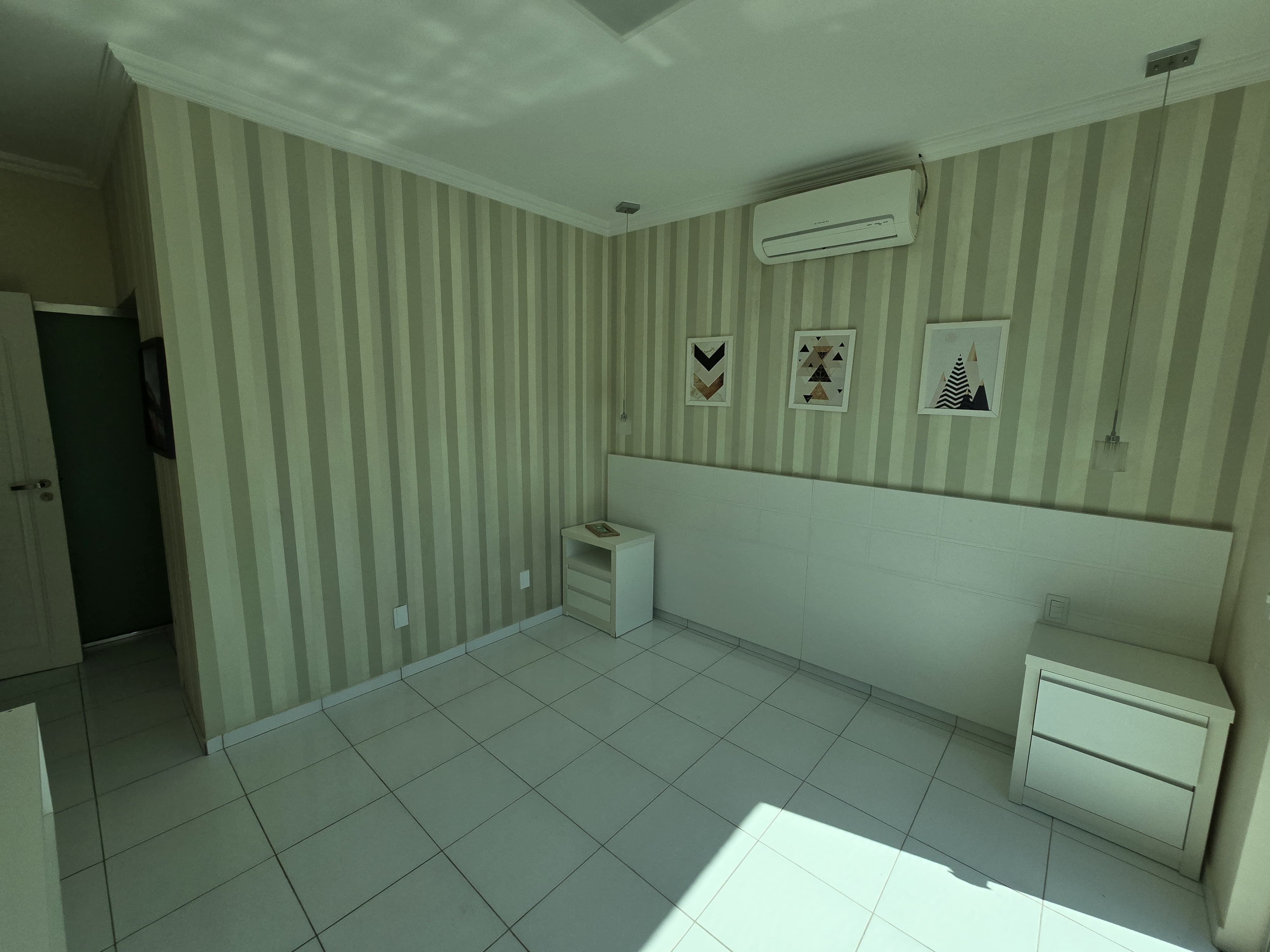 Imagem Casa de Condomínio com 4 Quartos à Venda, 238 m² em Tarumã - Manaus