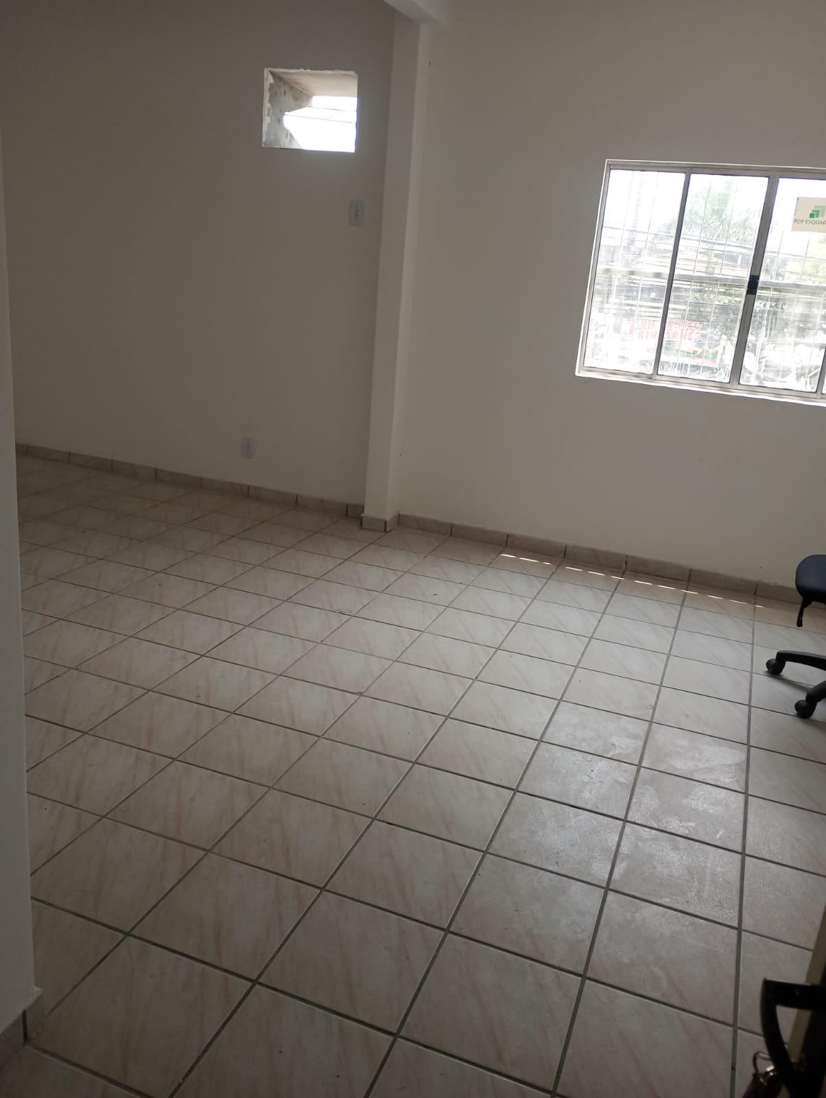 Imagem Sala Comercial para Alugar, 70 m²em Parque Residencial Laranjeiras - Serra