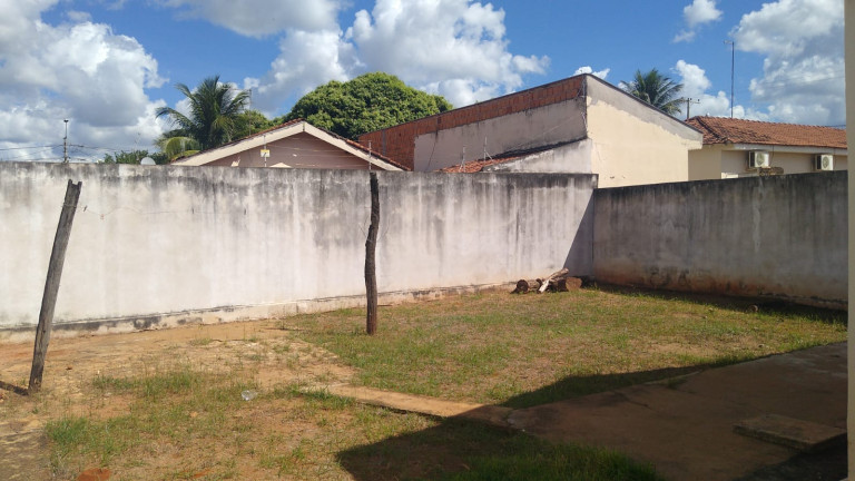Imagem Casa com 2 Quartos à Venda,  em Amizade - Araçatuba