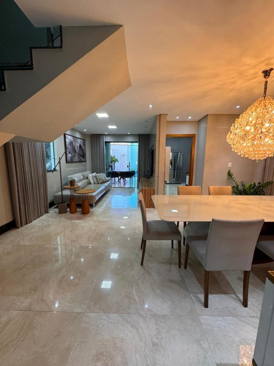 Foto do imóvel: Casa com 3 Quartos à Venda, 213 m² em Santa Amélia - Belo Horizonte