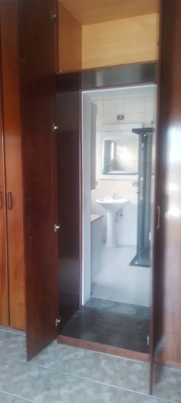 Imagem Sobrado com 2 Quartos à Venda ou Locação, 367 metros em Vila Menck - Osasco