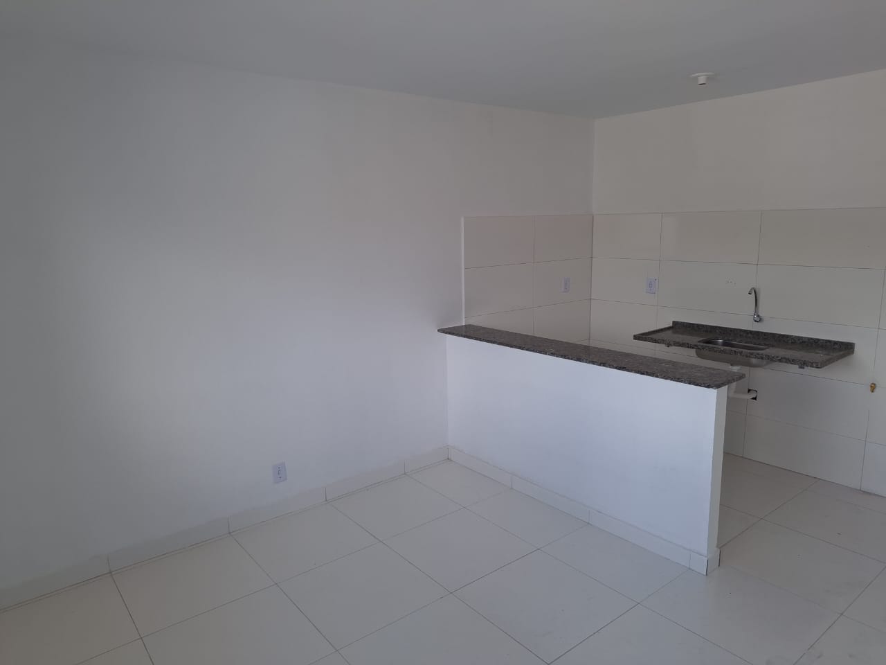Imagem Sobrado com 1 Quarto à Venda, 4.969 m² em Centro - Queimados
