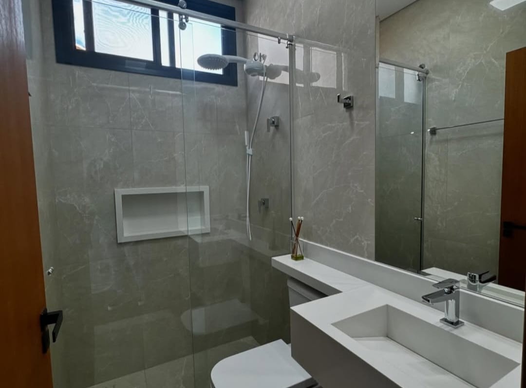 Foto do imóvel: Casa de Condomínio com 3 Quartos à Venda, 208 m² em Cézar de Souza - Mogi das Cruzes