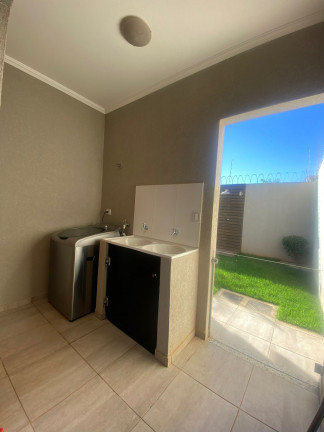Imagem Casa com 3 Quartos à Venda, 136 m² em Parque Residencial Rita Vieira - Campo Grande
