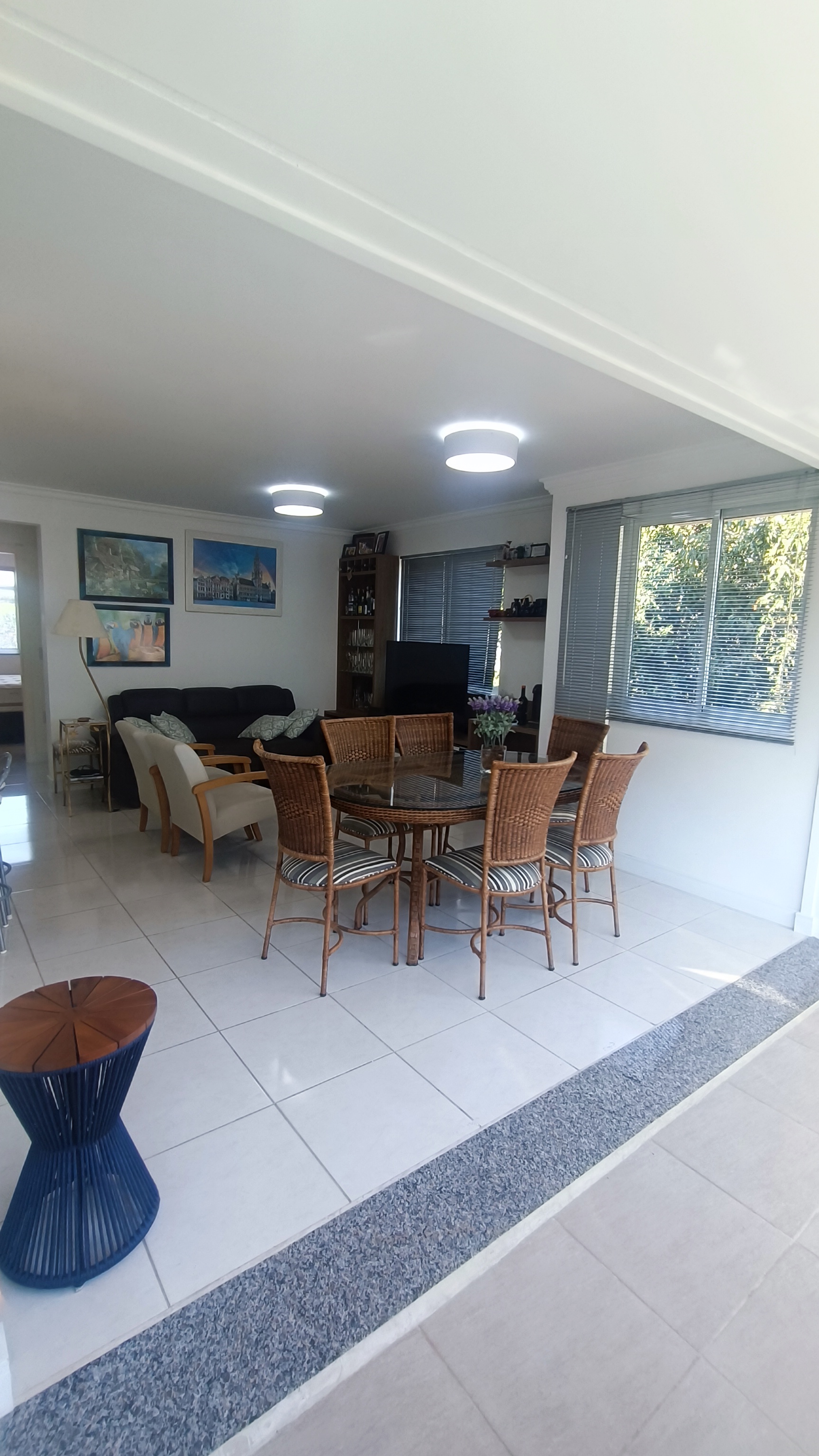 Imagem Apartamento com 2 Quartos à Venda, 77 m²em Bombas - Bombinhas