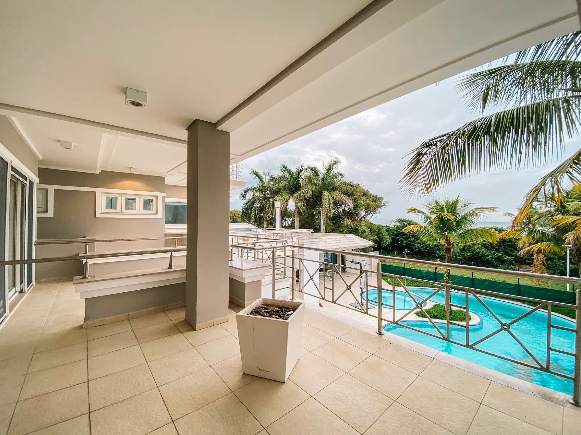 Imagem Casa com 5 Quartos à Venda, 950 m² em Jurerê Internacional - Florianópolis