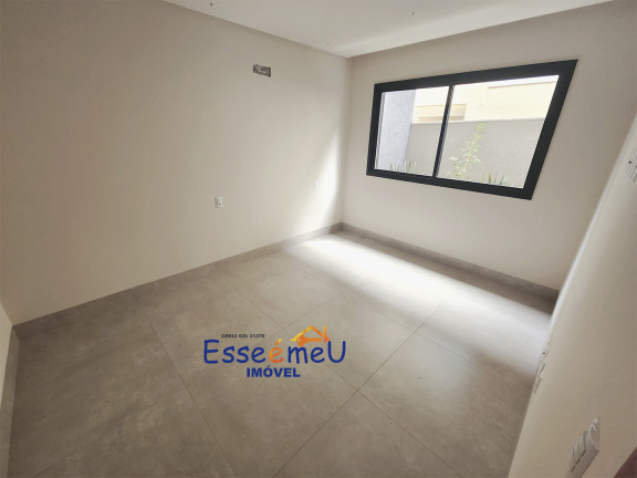Imagem Casa de Condomínio com 5 Quartos à Venda, 304 m² em Jardins Madri - Goiânia