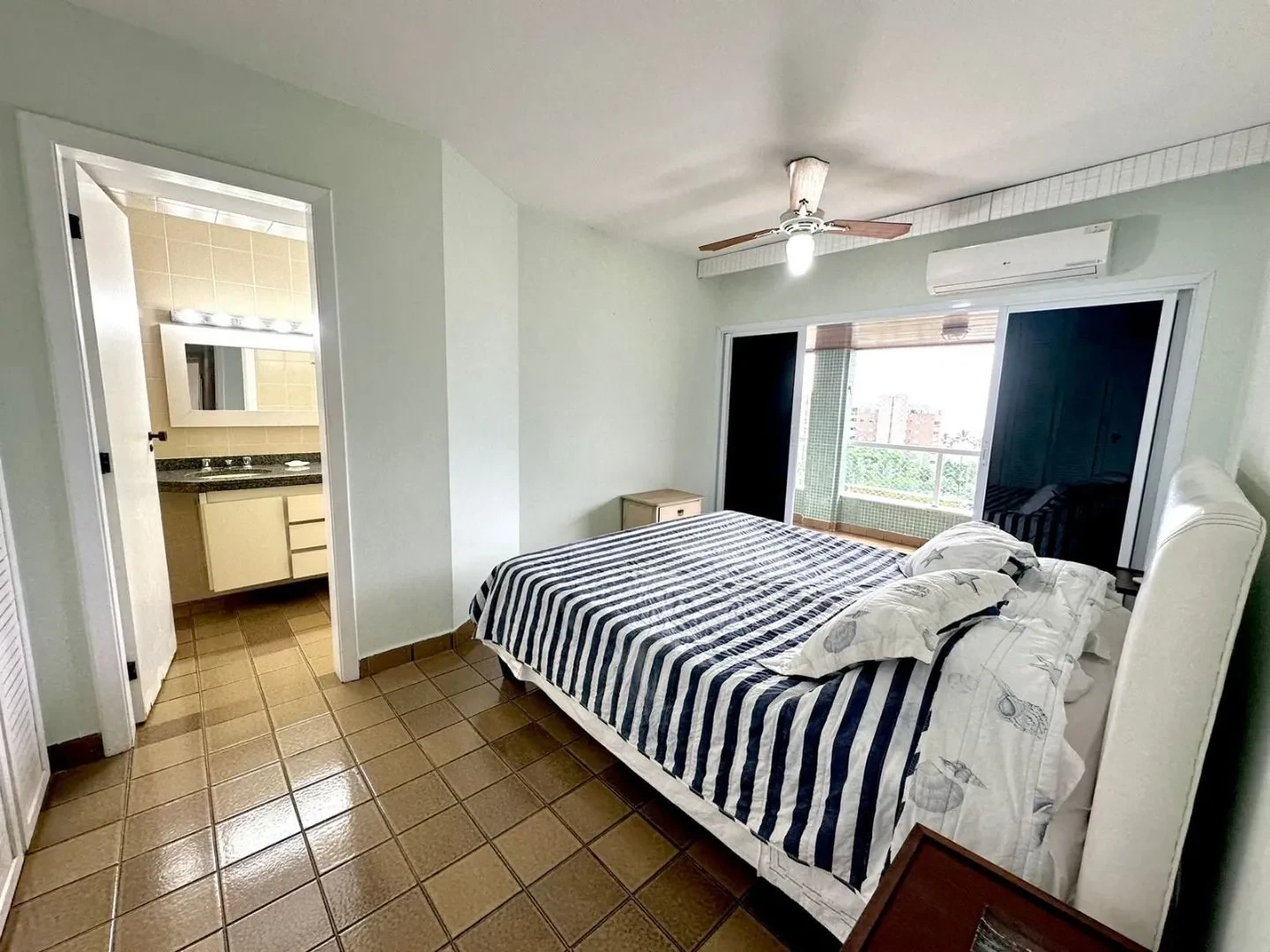 Imagem Apartamento com 5 Quartos à Venda, 224 m² em Riviera - Bertioga