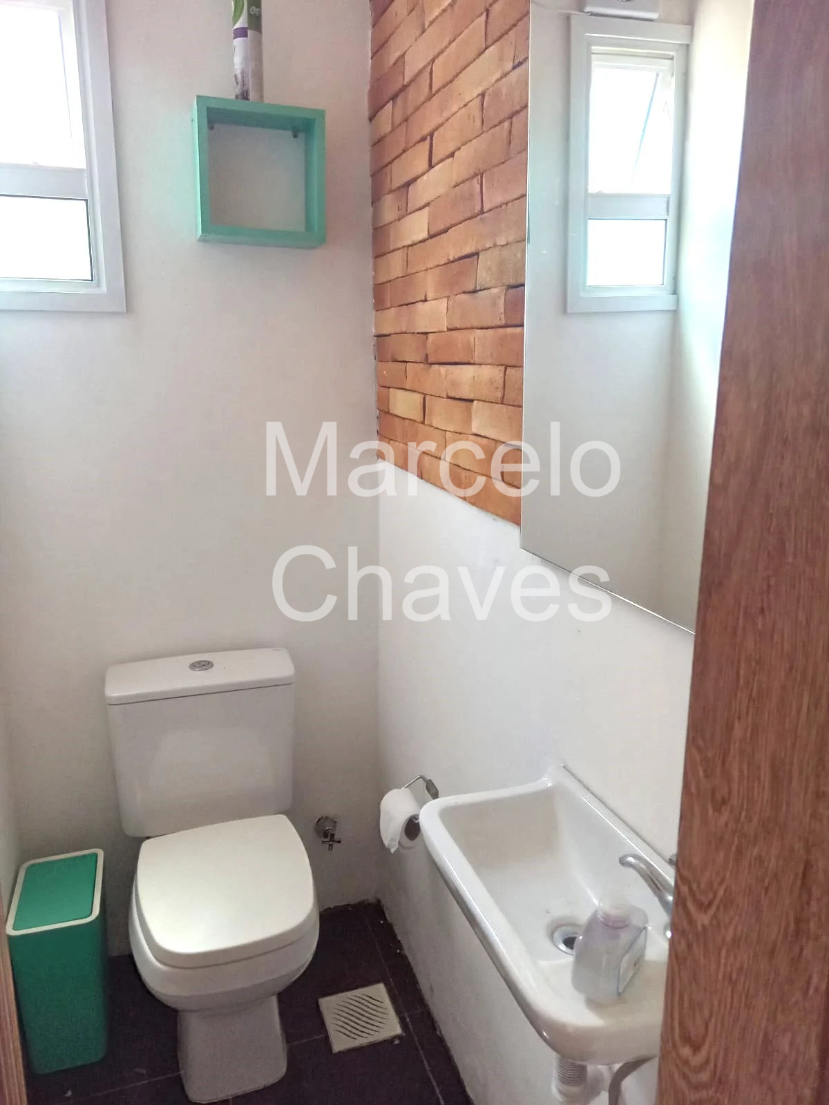 Imagem Sobrado com 3 Quartos à Venda, 100 m² em Jardim Botânico - Porto Alegre