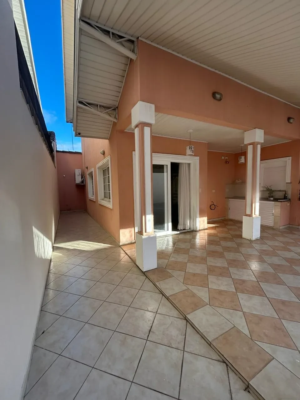 Foto do imóvel: Casa de Condomínio com 3 Quartos para Alugar, 200 metro em Cidade Jardim - Jacareí